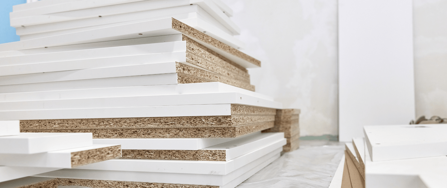 Kantenbearbeitung erklärt – ABS Kante & PUR Verleimung